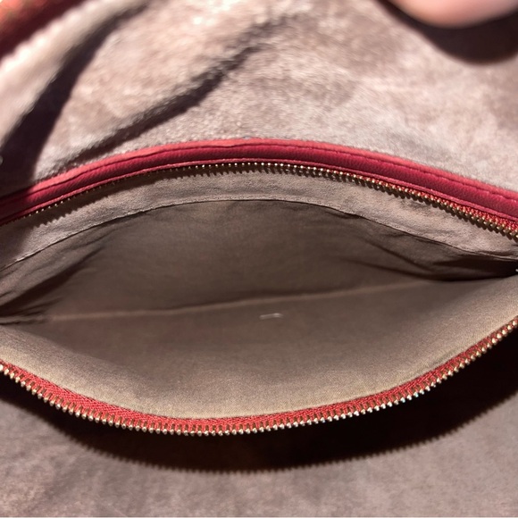 SOLD Bottega Veneta Intrecciato Red/Maroon Hobo Lambskin Shoulder Bag - Picture 11 of 17